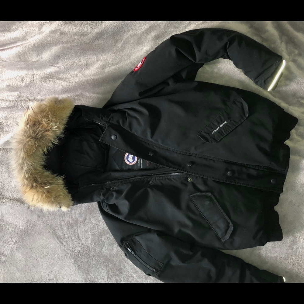 FLASH SALE!  Authentic Canada goose rundle bomber